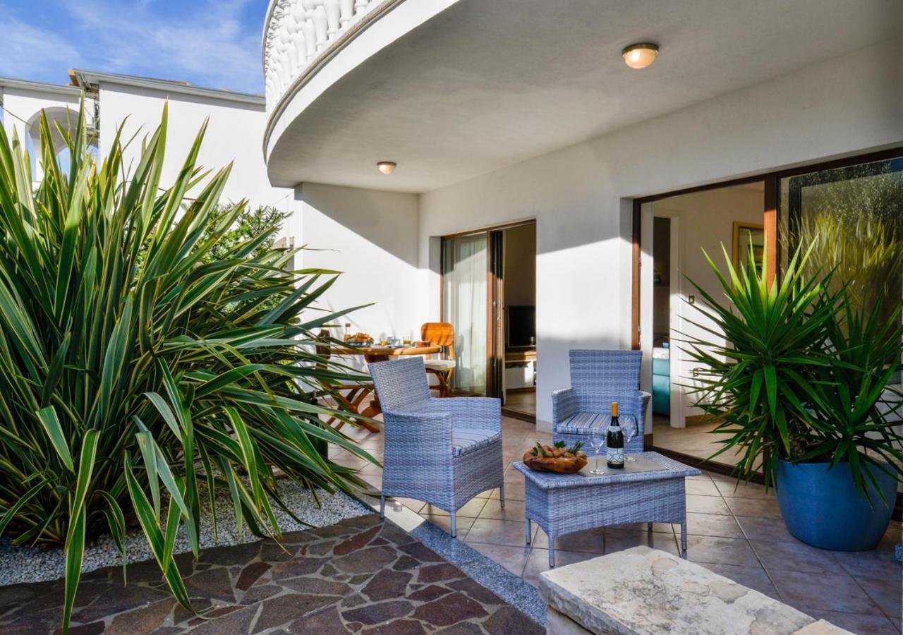 Apartments Villa Rosi อูมัค ภายนอก รูปภาพ