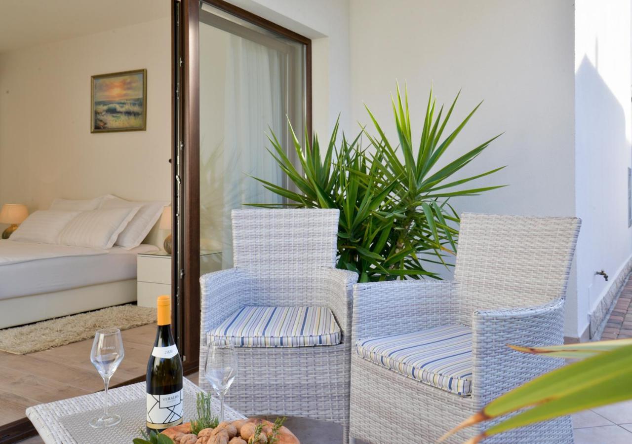Apartments Villa Rosi อูมัค ภายนอก รูปภาพ