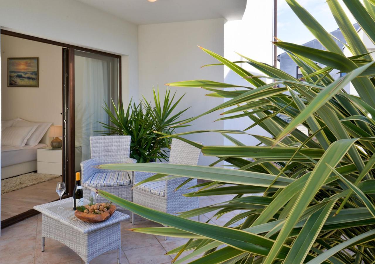 Apartments Villa Rosi อูมัค ภายนอก รูปภาพ