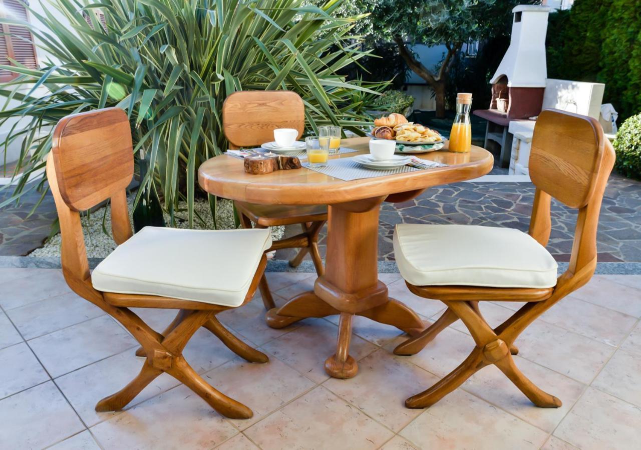 Apartments Villa Rosi อูมัค ภายนอก รูปภาพ
