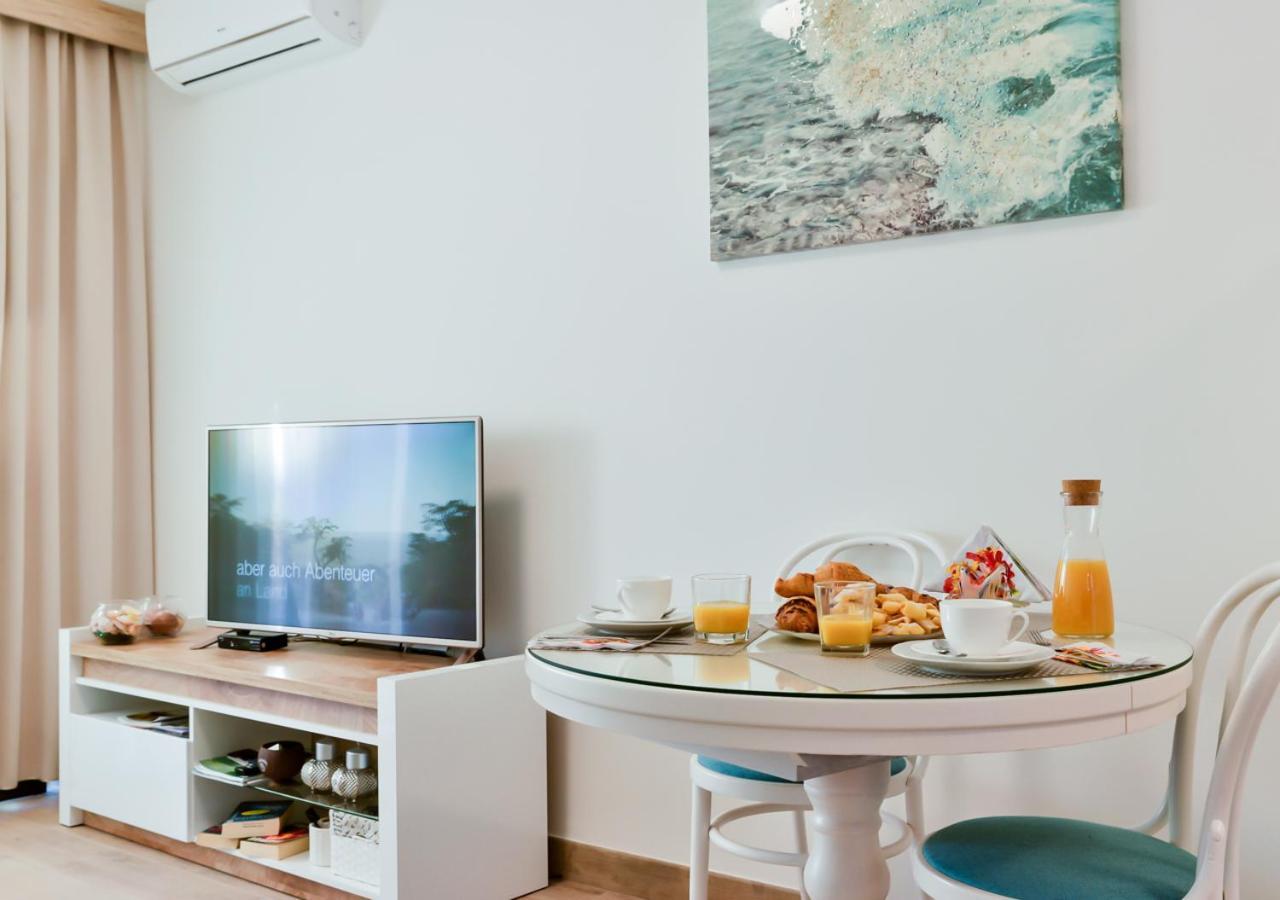 Apartments Villa Rosi อูมัค ภายนอก รูปภาพ