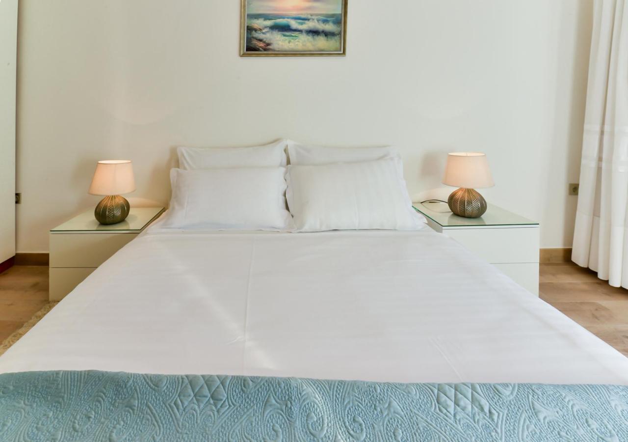 Apartments Villa Rosi อูมัค ภายนอก รูปภาพ