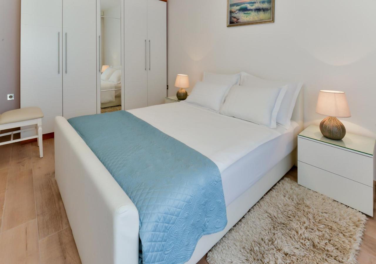 Apartments Villa Rosi อูมัค ภายนอก รูปภาพ